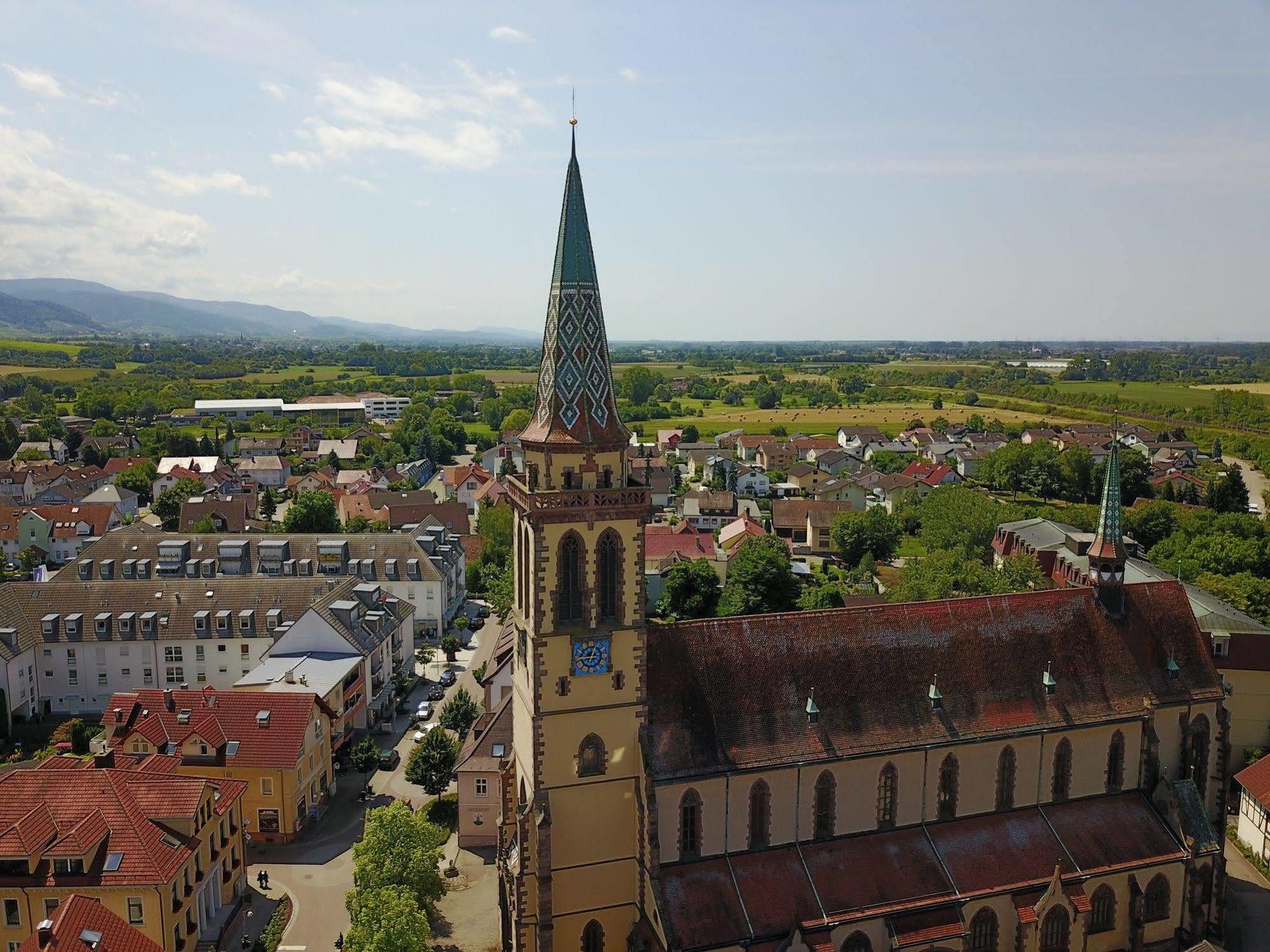 Landgasthof Ochsen ซินส์ไฮม์ ภายนอก รูปภาพ